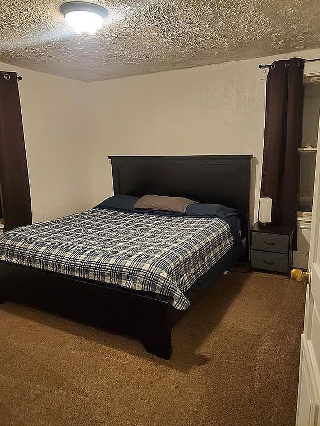 Photo of 588 Calera St, Pittsburgh, PA