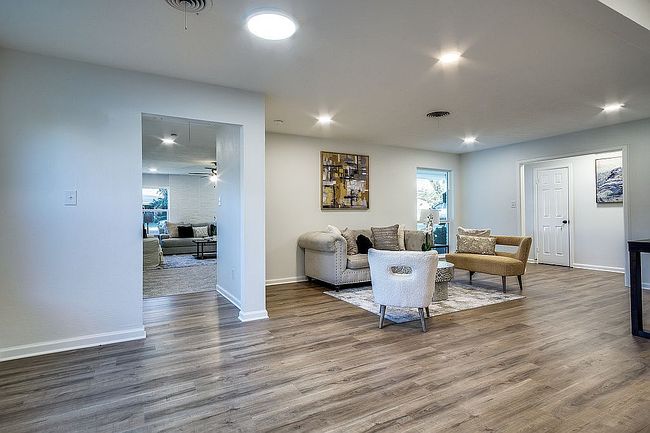 Additional photo 3 of property located at 5812 Waltham Ave