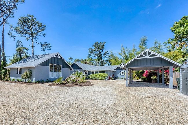 Image of 720 Alizarine Ln