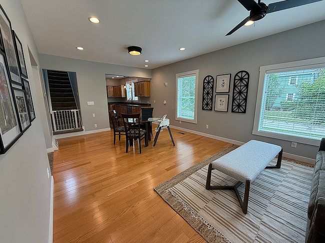 Image of 366 W Compromise St
