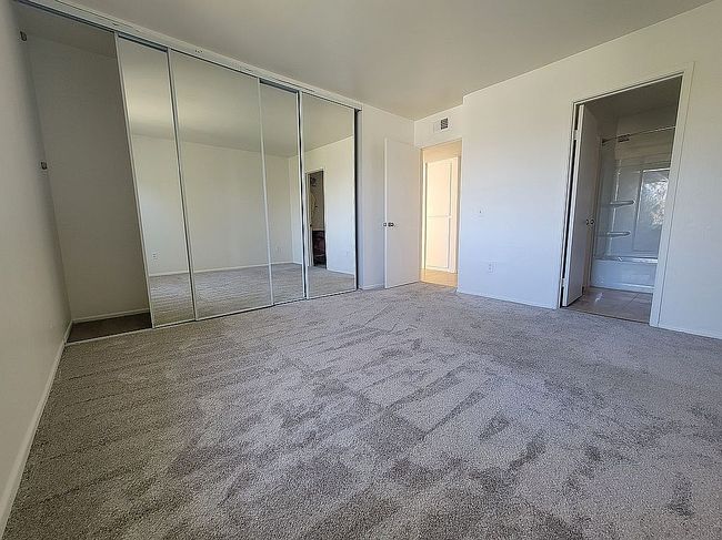 Image of 1817 E Grand Ave Unit 6