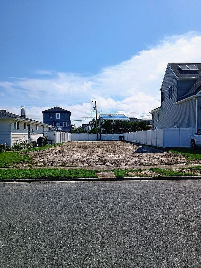Photo of 106 24th St S