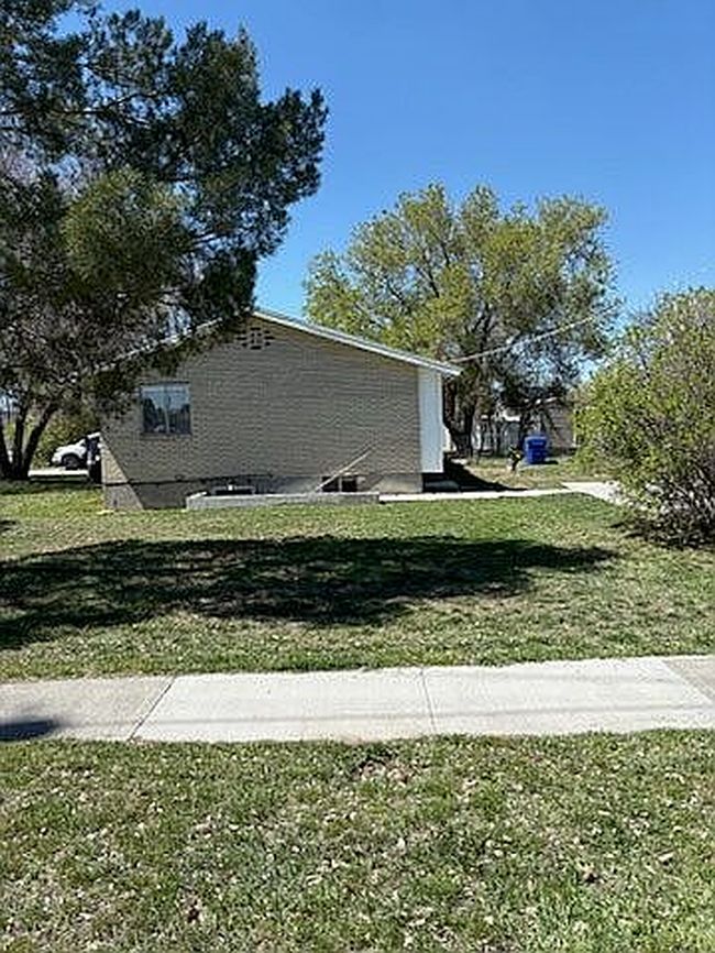 Image of 210 W 2 N