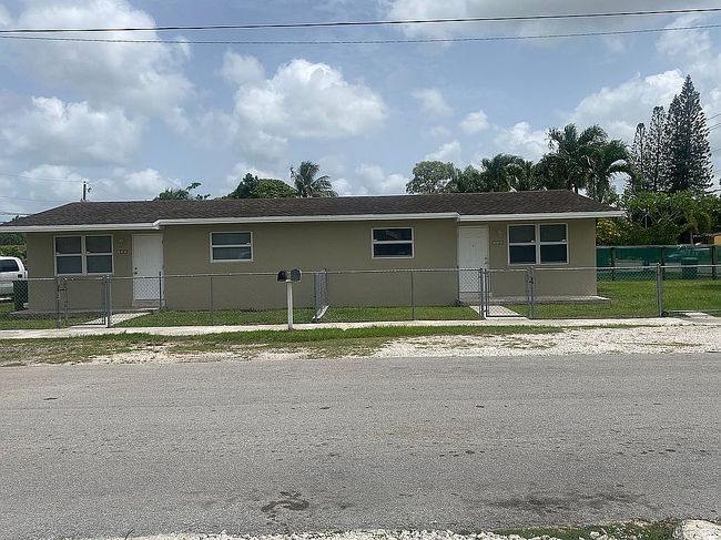 Photo of 594 Nw 6th St, Homestead, FL