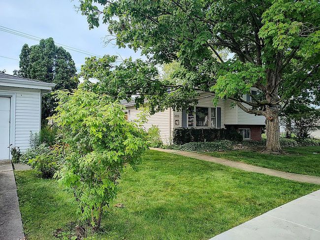 Photo of 495 W Myrick Ave, Addison, IL