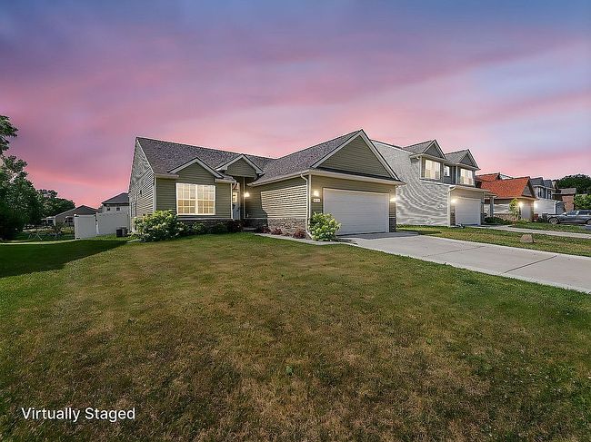 Photo of 691 Goldfinch Ln, Milan, MI