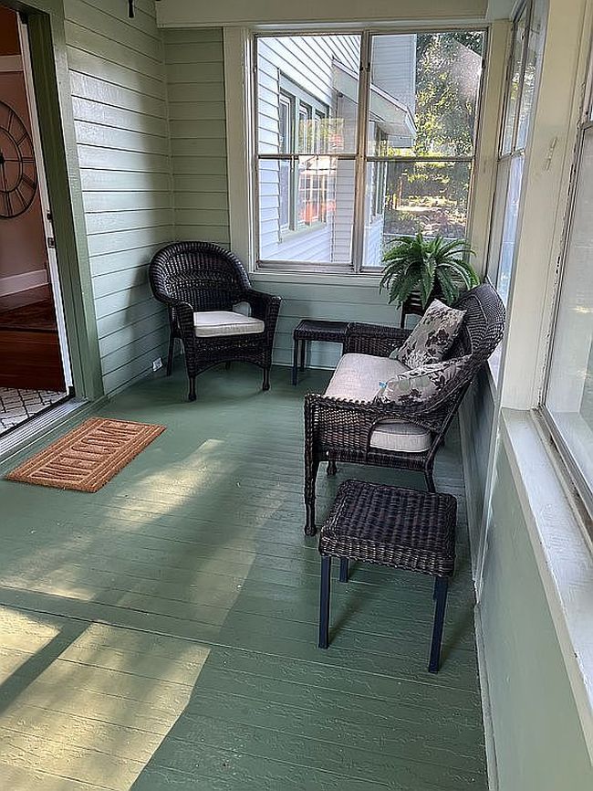 Additional photo 3 of property located at 1055 46th St