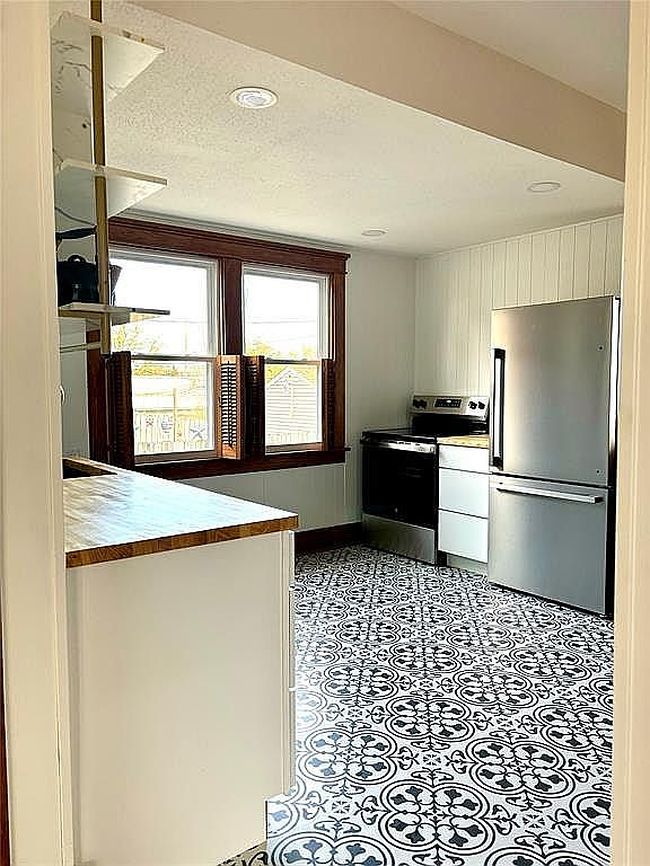 Image of 407 N Walnut St
