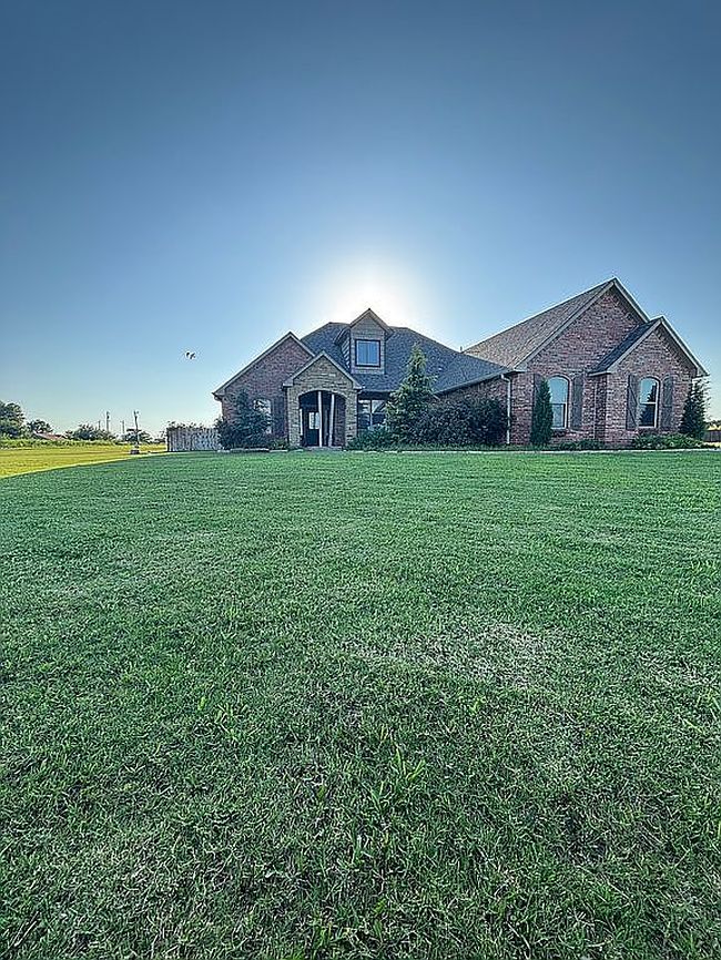 Additional photo 2 of property located at 2957 Farm Dr