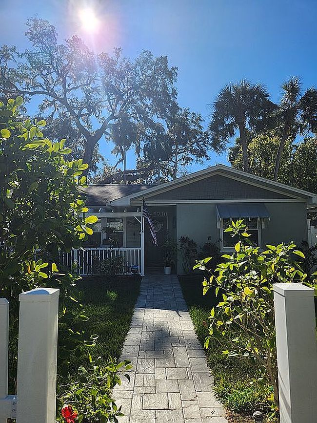 Image of 5710 Broadway Ave