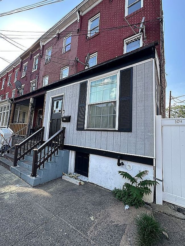 Photo of 162 Hamilton Ave, Trenton, NJ