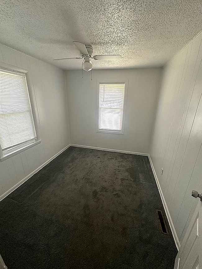 Photo of 3200 Piatt Ave, Mattoon, IL