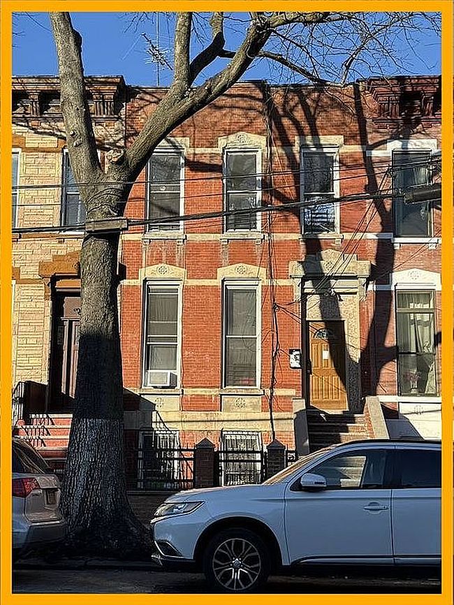 Photo of 433 E 141st St, Bronx, NY