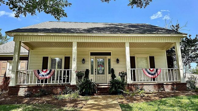 Photo of 126 Fawnwood Dr