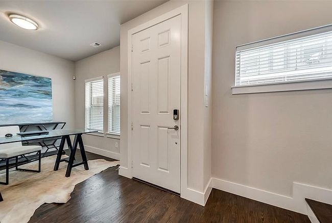 Image of 4226 Roseland Ave #203