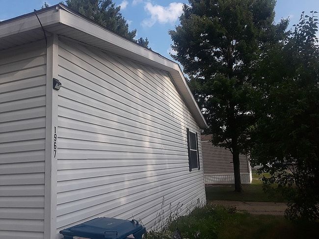 Photo of 1967 Lovell Ct, Milford, MI