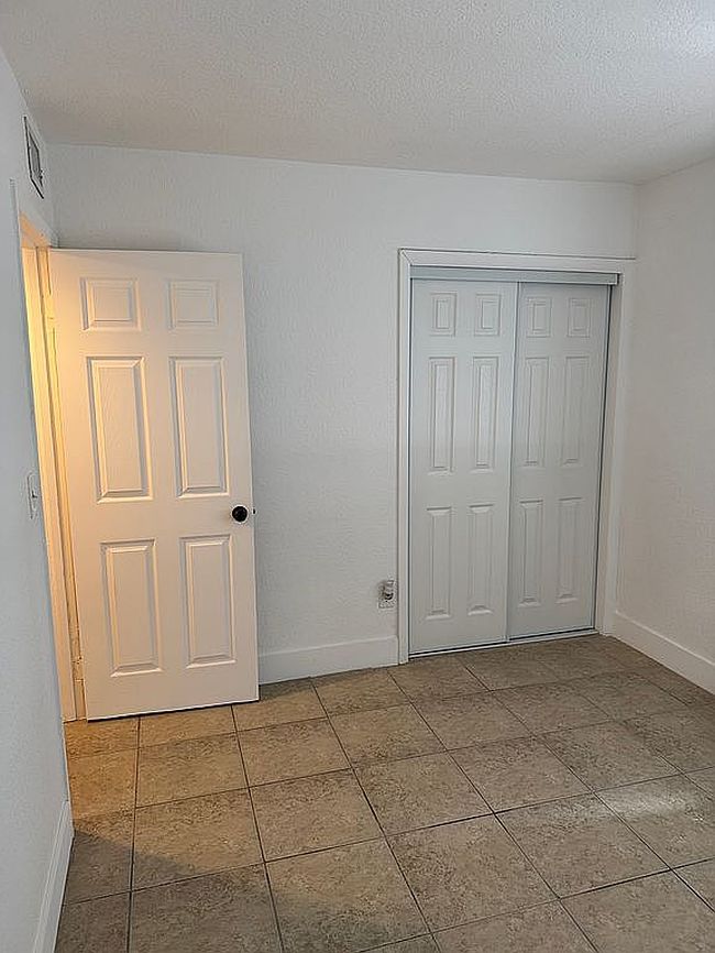 Additional photo 2 of property located at 2330 Nw 11th St #13