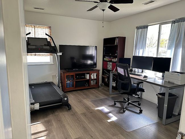 Additional photo 3 of property located at 203 Sunstone Cir