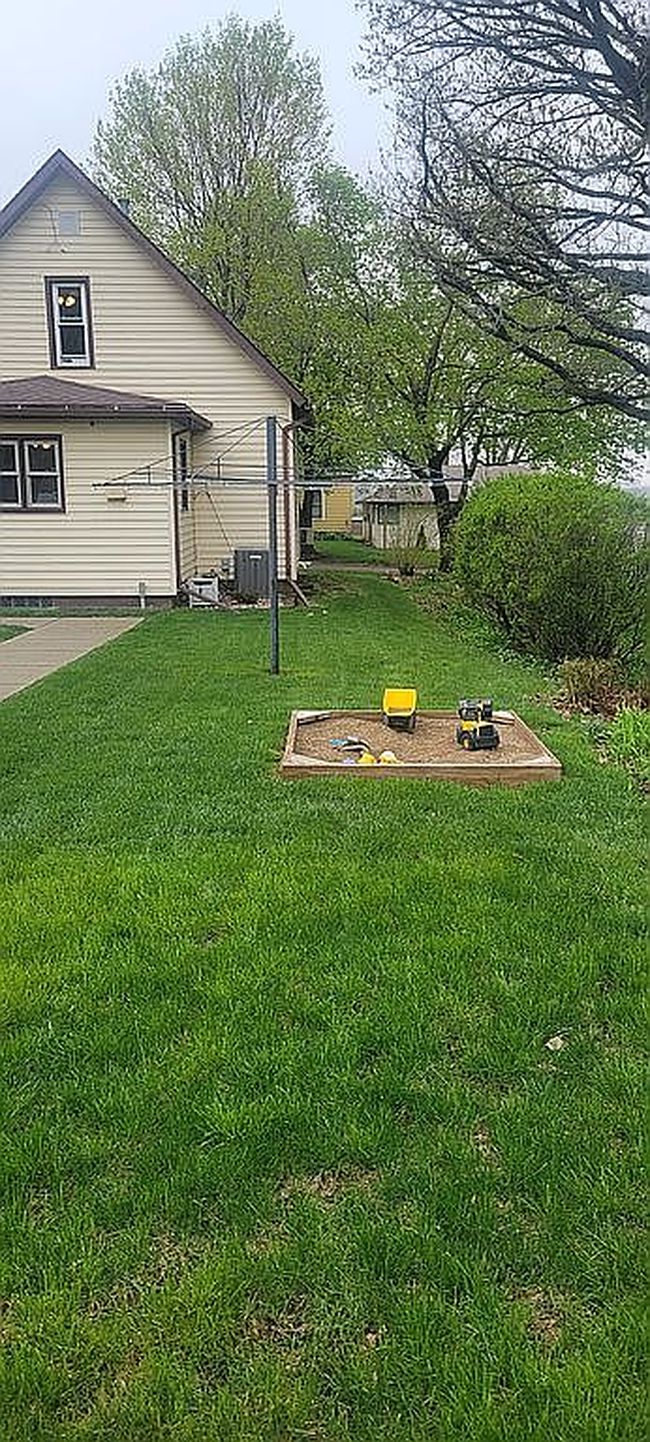Photo of 210 Center St, Manning, IA