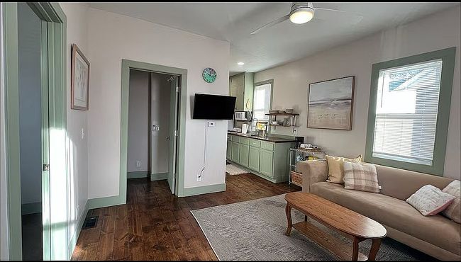 Additional photo 1 of property located at 3924 Gold St