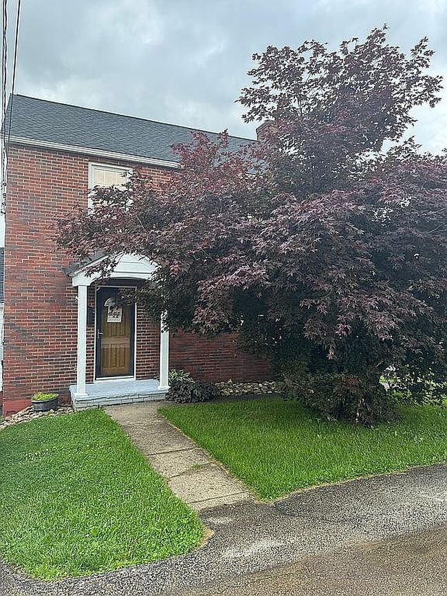 Photo of 72 8th St, Uniontown, PA