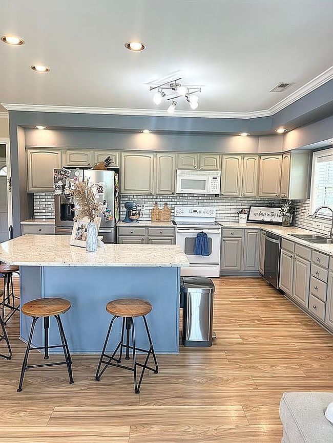 Additional photo 3 of property located at 385 Smith Shore Rd