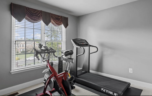 Photo of 2071 Silverwood Dr, Newtown, PA