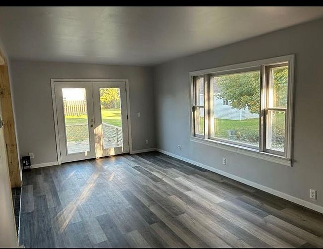 Photo of 227 N 2nd St, Harbor Beach, MI