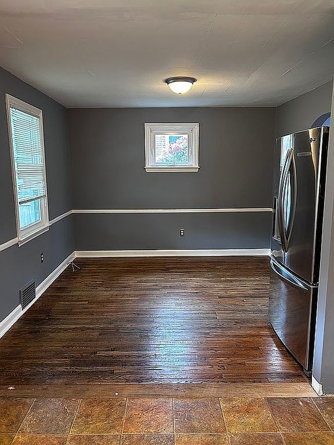 Image of 1233 East Ave