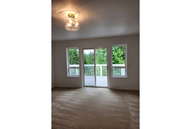 Photo of 9106 Joelle Ln Se