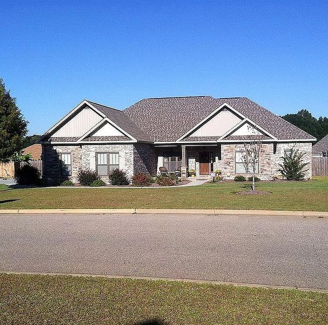 Photo of 206 Sonya Dr, Enterprise, AL