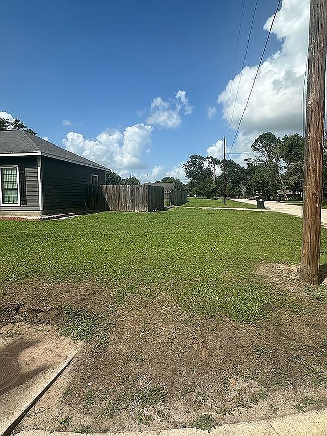 Additional photo 3 of property located at 602 Clara St