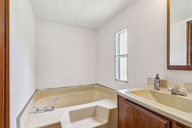 Photo of 1224 Chateau Ct #L-003, Findlay, OH