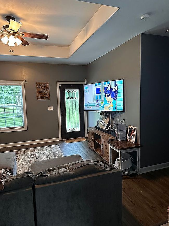 Preview of property located at 970 N Shiloh Rd