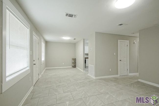 Image of 12587 Warfield Ave
