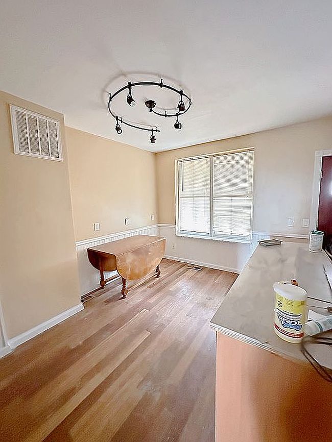 Image of 1337 E Patapsco Ave