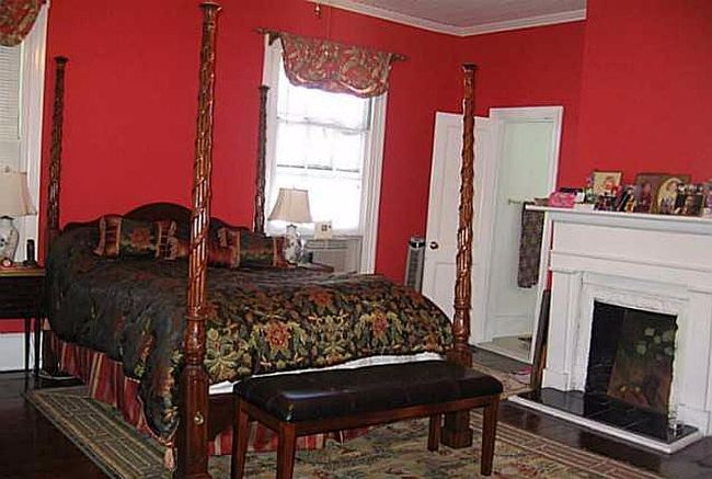 Additional photo 3 of property located at 110 Pinckney St