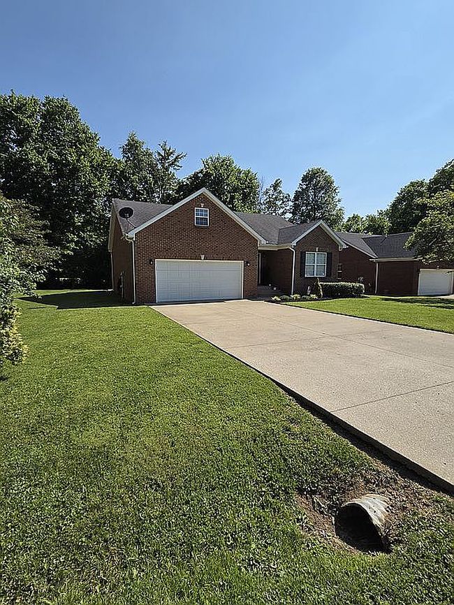 Additional photo 3 of property located at 113 Twin Oaks Dr