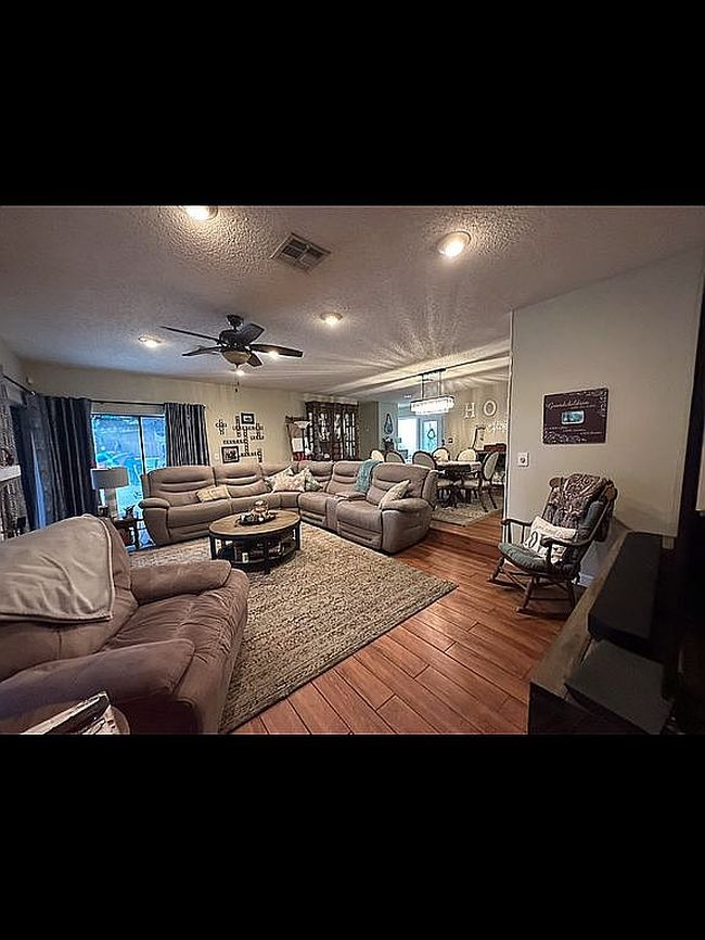 Additional photo 3 of property located at 12100 Landing Way