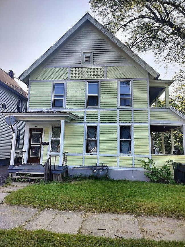 Photo of 22 Woodside Ave, Gloversville, NY