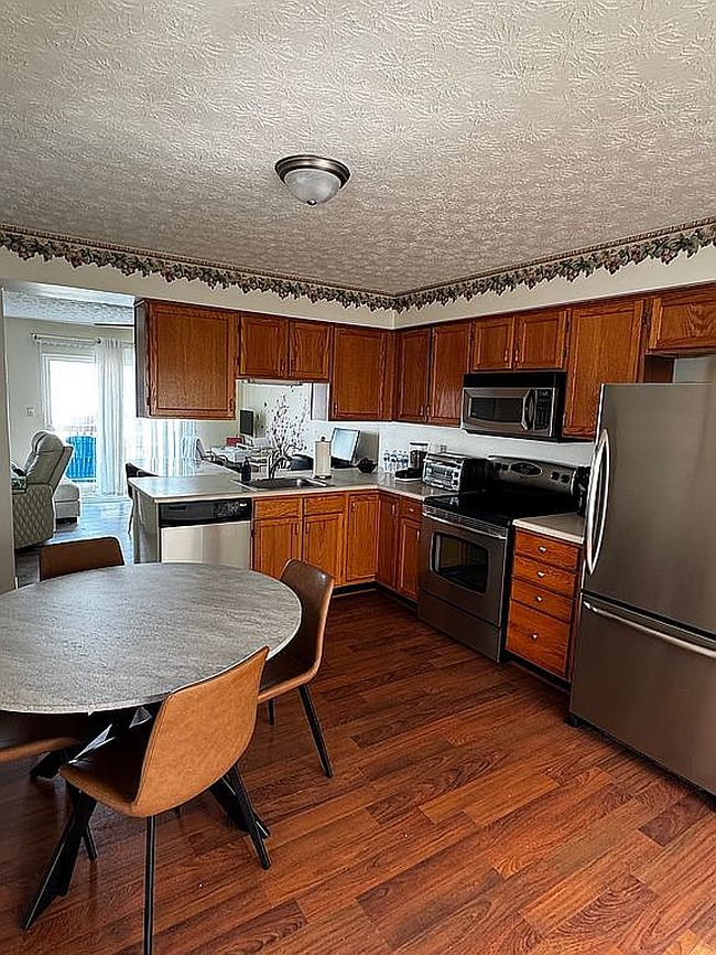 Photo of 227 Manor View Dr, Manor, PA