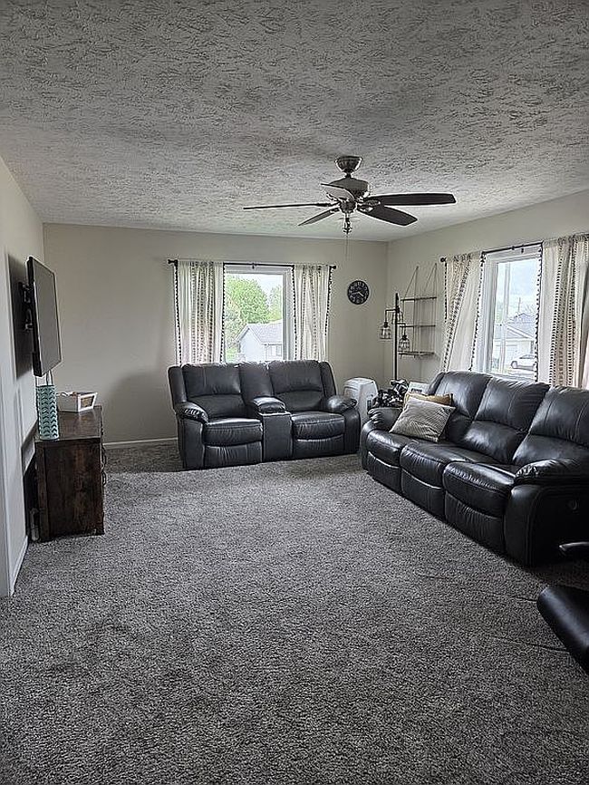 Image of 1027 E Nebraska Ave