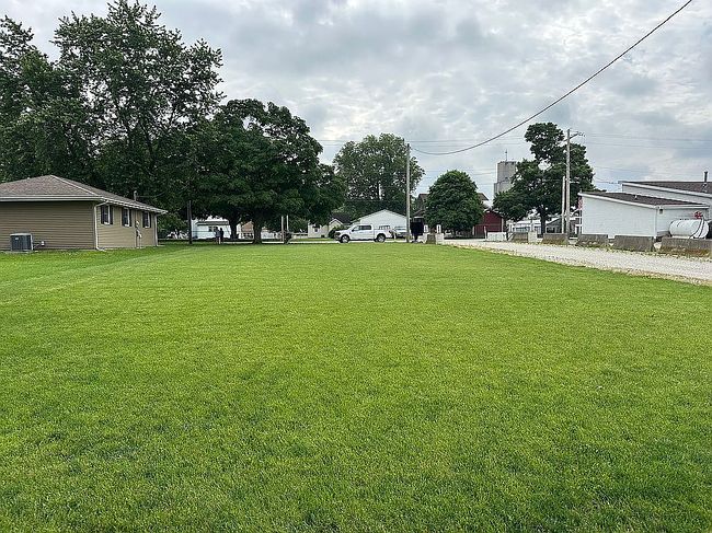 Photo of 205 N 3rd St, Fisher, IL