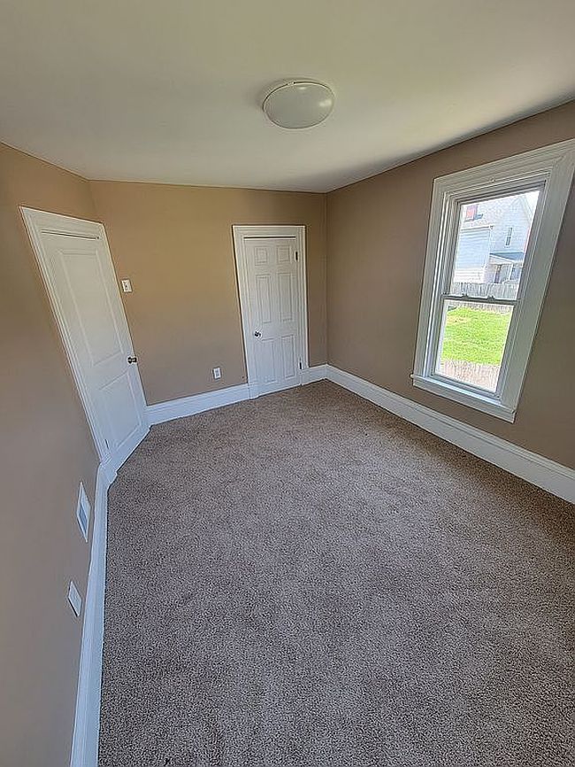 Photo of 475 Saint Nicholas Dr, Donora, PA