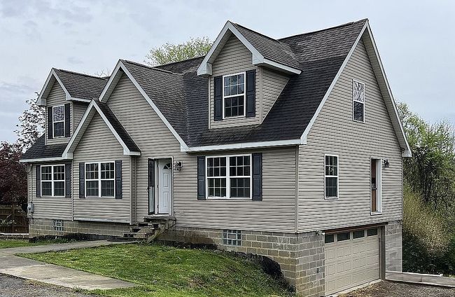 Photo of 12900 Veronica Ln, North Huntingdon, PA
