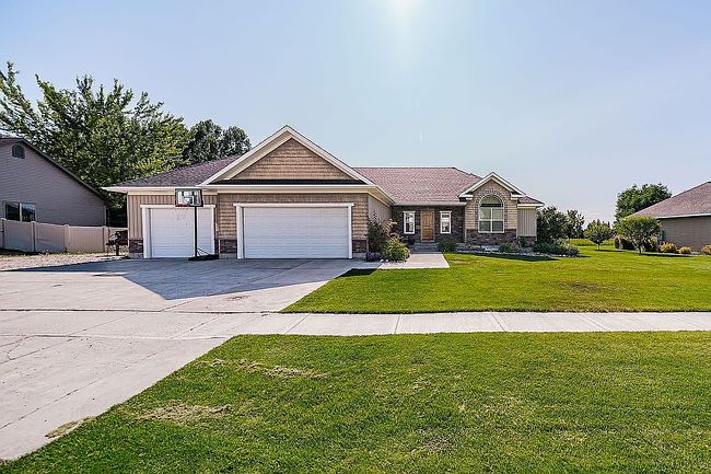 Photo of 2802 S Hidden Hutch Dr, Ammon, ID