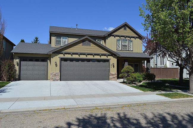 Preview of property located at 696 W Producer Dr