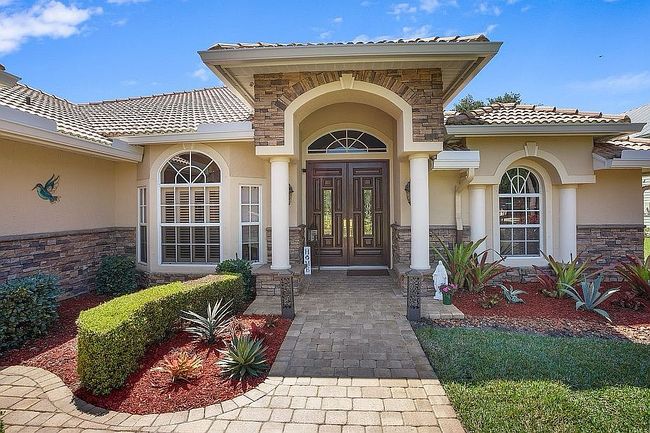 Additional photo 1 of property located at 5416 Sw Coral Tree Ln