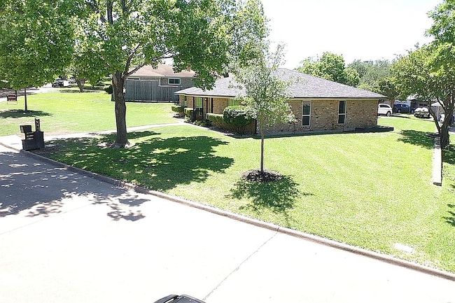 Additional photo 1 of property located at 209 Lakehill Dr