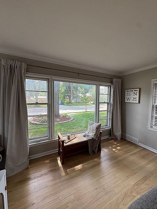 Photo of 4707 Franklin Ave, Des Moines, IA